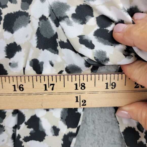 CAbi Blouse Womens Small Office Siren Ruched Sleeves Peplum V Neck Leopard Wrap - Picture 9 of 14